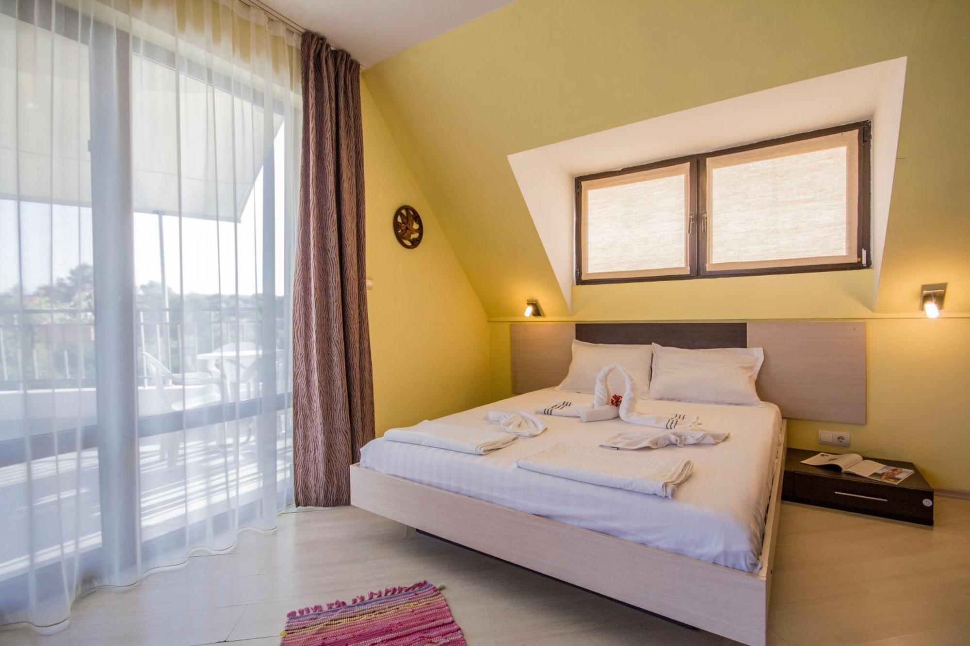 Coral Guest House Obzor Exterior foto